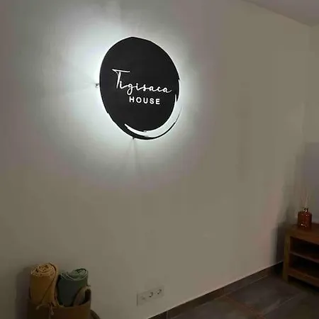 Tigisaca House Ferienhaus Setúbal