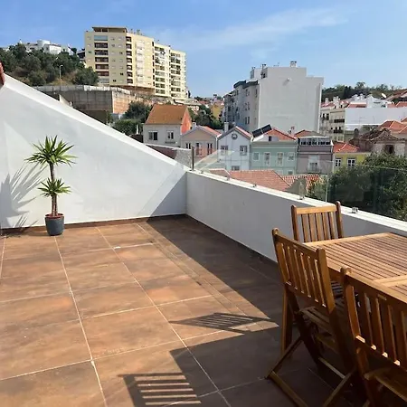 Tigisaca House * Setúbal
